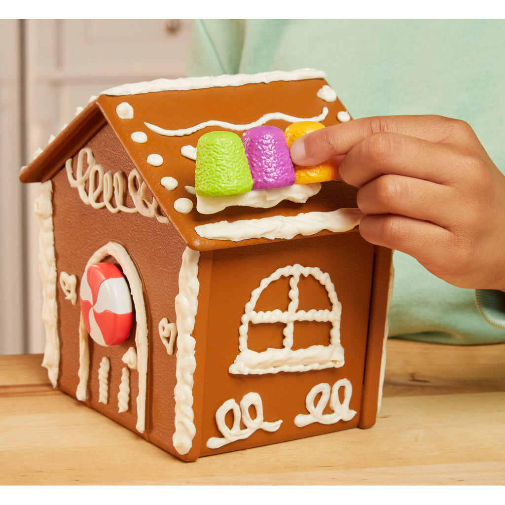 Creative Chefs™ Gingerbread House Kit